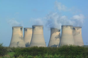 Cooling towers at Drax coal-fired power station, North Yorkshire. (c) Freefoto.com
